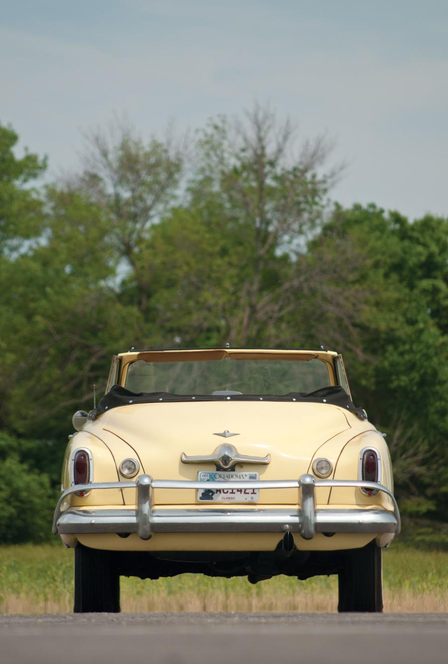  Studebaker Commander State Convertible 1951 года  (фото 13 из 32)